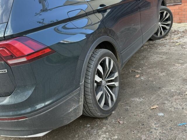 Зеленый Фольксваген Тигуан, объемом двигателя 2 л и пробегом 50 тыс. км за 26800 $, фото 1 на Automoto.ua