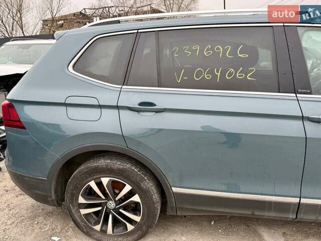 Зеленый Фольксваген Тигуан, объемом двигателя 2 л и пробегом 80 тыс. км за 13000 $, фото 17 на Automoto.ua