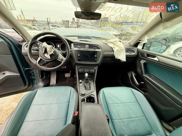 Зеленый Фольксваген Тигуан, объемом двигателя 2 л и пробегом 80 тыс. км за 13000 $, фото 33 на Automoto.ua