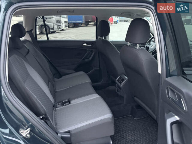 Зелений Фольксваген Тігуан, об'ємом двигуна 2 л та пробігом 160 тис. км за 16700 $, фото 17 на Automoto.ua