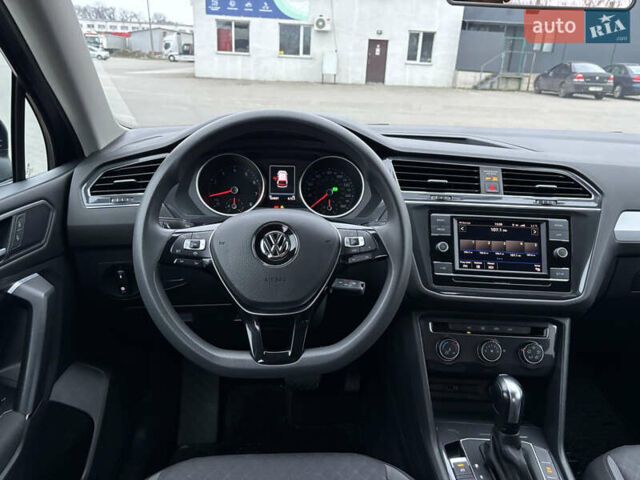 Зелений Фольксваген Тігуан, об'ємом двигуна 2 л та пробігом 160 тис. км за 16700 $, фото 7 на Automoto.ua