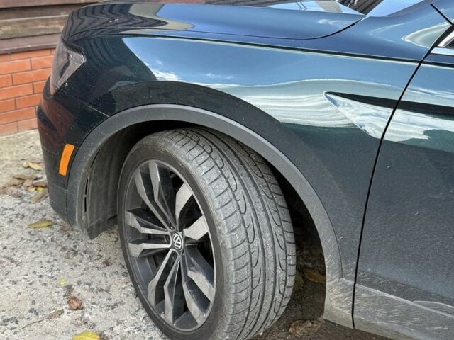 Зеленый Фольксваген Тигуан, объемом двигателя 2 л и пробегом 50 тыс. км за 26800 $, фото 2 на Automoto.ua