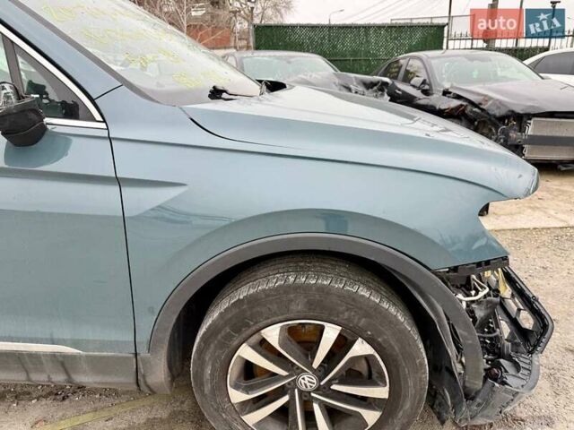 Зеленый Фольксваген Тигуан, объемом двигателя 2 л и пробегом 80 тыс. км за 13000 $, фото 15 на Automoto.ua