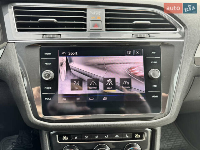 Зелений Фольксваген Тігуан, об'ємом двигуна 1.98 л та пробігом 80 тис. км за 21700 $, фото 53 на Automoto.ua