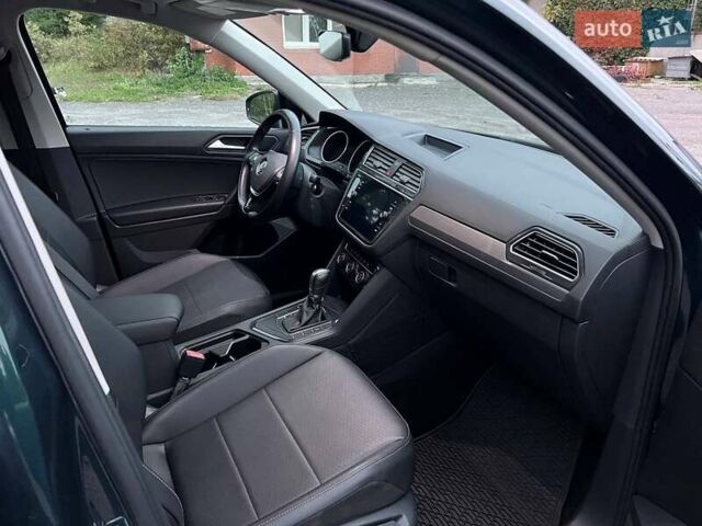 Зеленый Фольксваген Тигуан, объемом двигателя 1.98 л и пробегом 100 тыс. км за 22500 $, фото 19 на Automoto.ua