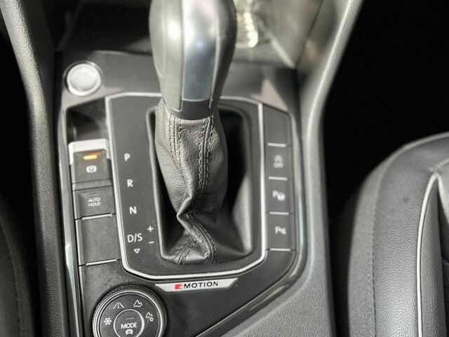 Зеленый Фольксваген Тигуан, объемом двигателя 2 л и пробегом 208 тыс. км за 30900 $, фото 11 на Automoto.ua