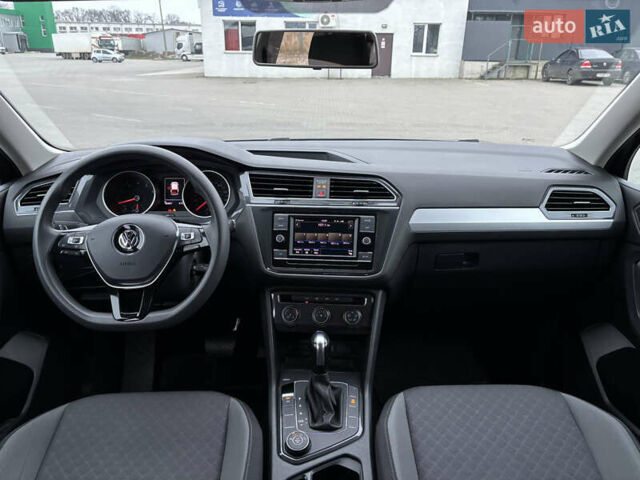 Зелений Фольксваген Тігуан, об'ємом двигуна 2 л та пробігом 160 тис. км за 16700 $, фото 9 на Automoto.ua