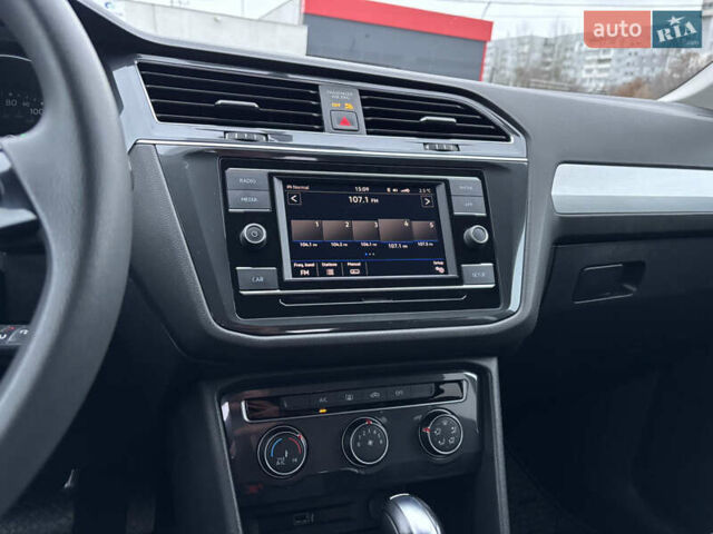 Зелений Фольксваген Тігуан, об'ємом двигуна 2 л та пробігом 160 тис. км за 16700 $, фото 14 на Automoto.ua