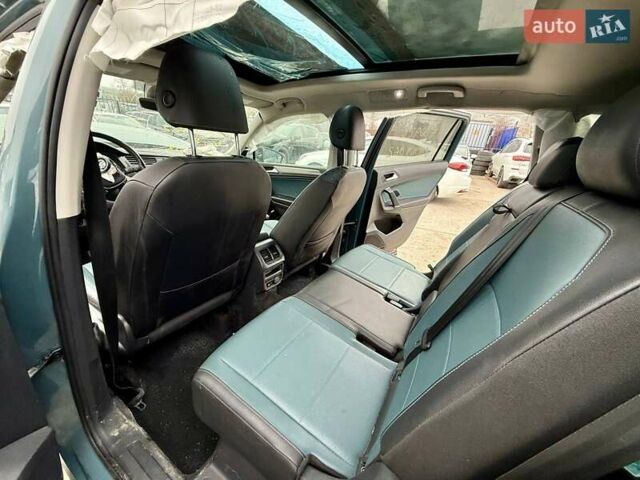 Зеленый Фольксваген Тигуан, объемом двигателя 2 л и пробегом 80 тыс. км за 13000 $, фото 30 на Automoto.ua