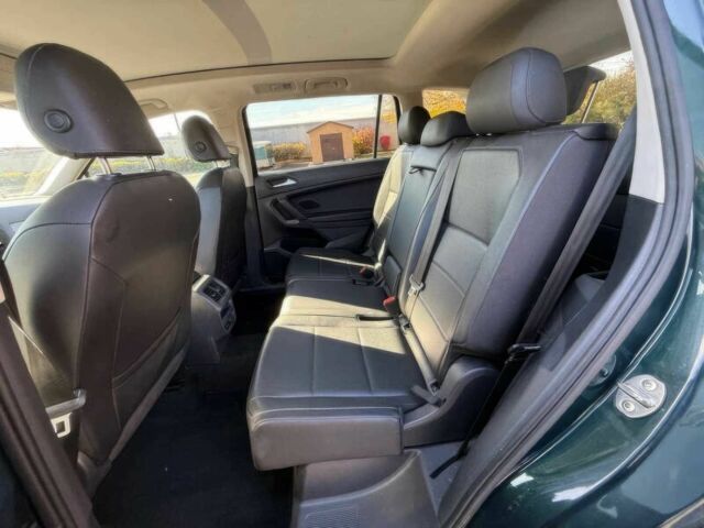 Зелений Фольксваген Тігуан, об'ємом двигуна 2 л та пробігом 40 тис. км за 18000 $, фото 9 на Automoto.ua