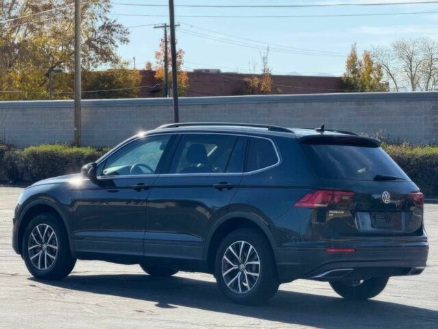 Зелений Фольксваген Тігуан, об'ємом двигуна 2 л та пробігом 40 тис. км за 18000 $, фото 5 на Automoto.ua