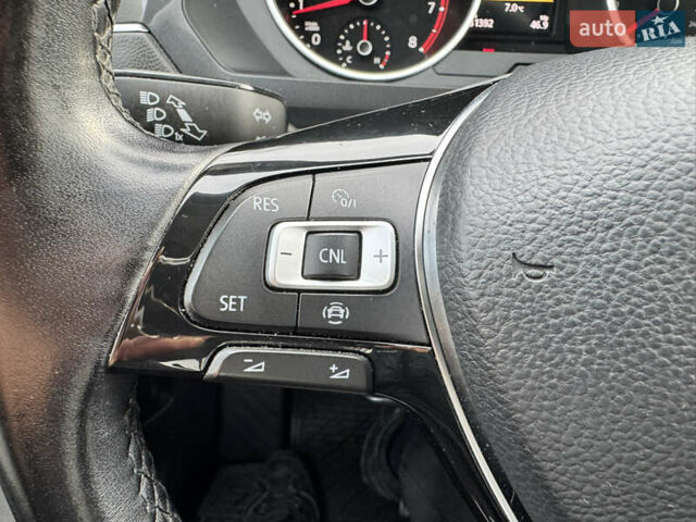 Зелений Фольксваген Тігуан, об'ємом двигуна 1.98 л та пробігом 80 тис. км за 21700 $, фото 60 на Automoto.ua