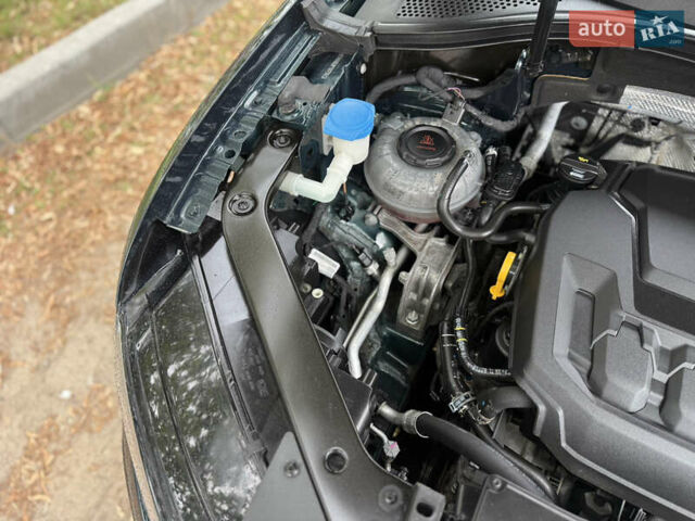 Зелений Фольксваген Тігуан, об'ємом двигуна 2 л та пробігом 170 тис. км за 19900 $, фото 12 на Automoto.ua