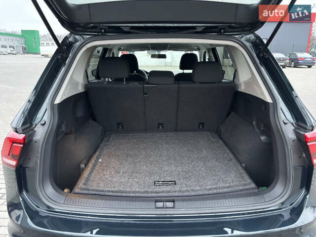 Зелений Фольксваген Тігуан, об'ємом двигуна 2 л та пробігом 160 тис. км за 16700 $, фото 18 на Automoto.ua