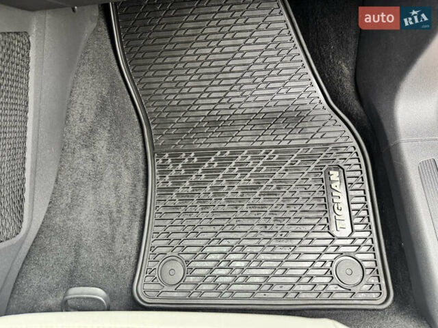 Зелений Фольксваген Тігуан, об'ємом двигуна 1.98 л та пробігом 80 тис. км за 21700 $, фото 39 на Automoto.ua