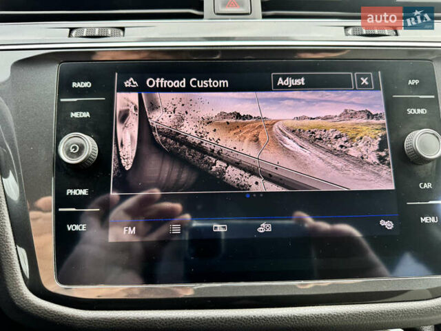 Зелений Фольксваген Тігуан, об'ємом двигуна 1.98 л та пробігом 80 тис. км за 21700 $, фото 51 на Automoto.ua