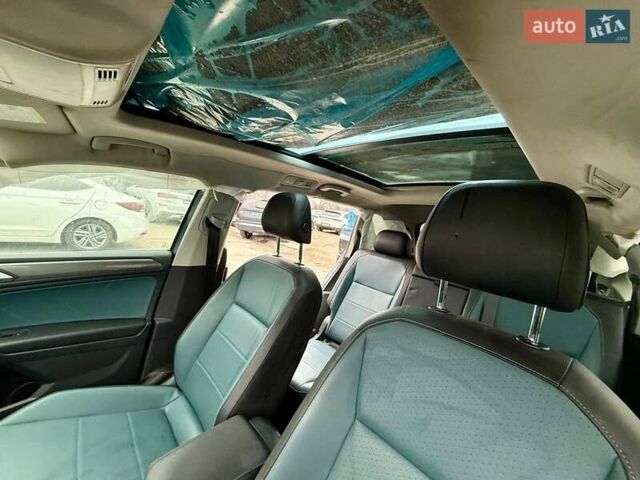 Зеленый Фольксваген Тигуан, объемом двигателя 2 л и пробегом 80 тыс. км за 13000 $, фото 32 на Automoto.ua