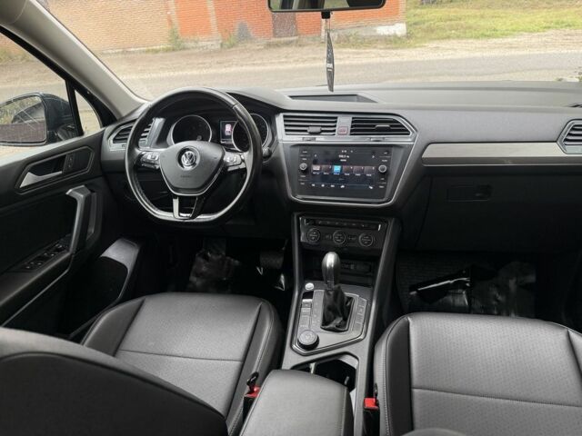 Зелений Фольксваген Тігуан, об'ємом двигуна 2 л та пробігом 106 тис. км за 19900 $, фото 15 на Automoto.ua