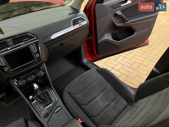 Оранжевый Фольксваген Тигуан, объемом двигателя 1.98 л и пробегом 161 тыс. км за 23900 $, фото 60 на Automoto.ua