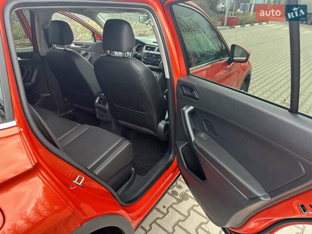 Оранжевый Фольксваген Тигуан, объемом двигателя 2 л и пробегом 143 тыс. км за 16700 $, фото 25 на Automoto.ua