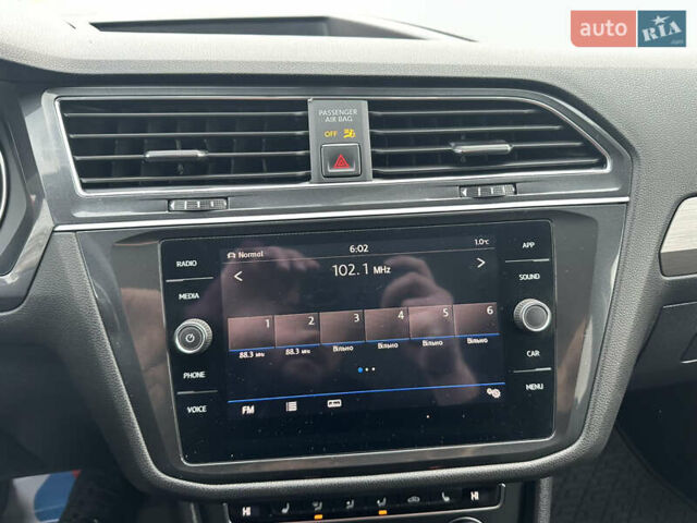 Оранжевый Фольксваген Тигуан, объемом двигателя 2 л и пробегом 143 тыс. км за 16700 $, фото 17 на Automoto.ua