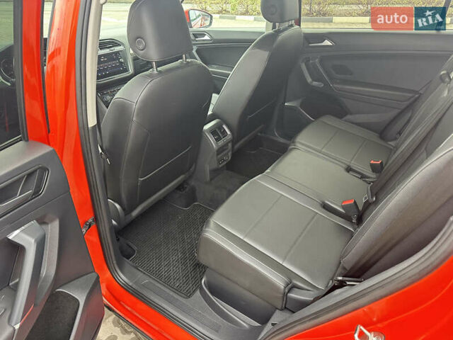 Оранжевый Фольксваген Тигуан, объемом двигателя 2 л и пробегом 143 тыс. км за 16700 $, фото 21 на Automoto.ua