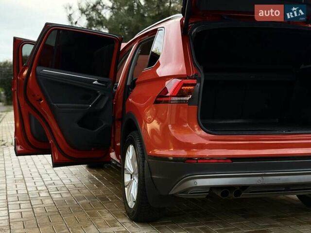 Оранжевый Фольксваген Тигуан, объемом двигателя 1.98 л и пробегом 161 тыс. км за 23900 $, фото 52 на Automoto.ua