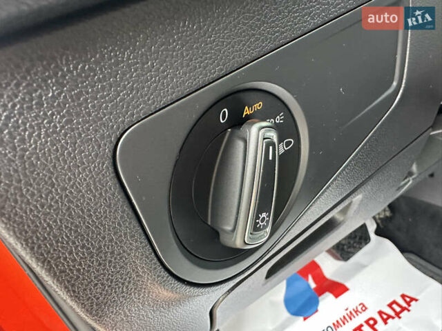 Оранжевый Фольксваген Тигуан, объемом двигателя 2 л и пробегом 143 тыс. км за 16700 $, фото 15 на Automoto.ua