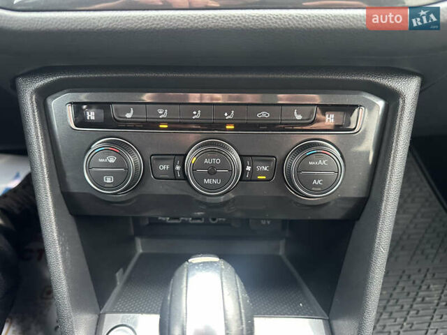 Оранжевый Фольксваген Тигуан, объемом двигателя 2 л и пробегом 143 тыс. км за 16700 $, фото 18 на Automoto.ua