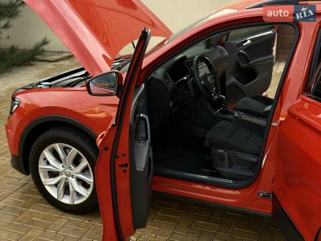 Оранжевый Фольксваген Тигуан, объемом двигателя 1.98 л и пробегом 161 тыс. км за 23900 $, фото 41 на Automoto.ua