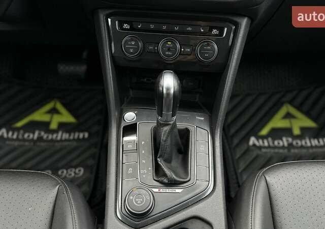 Оранжевый Фольксваген Тигуан, объемом двигателя 1.98 л и пробегом 112 тыс. км за 18999 $, фото 25 на Automoto.ua