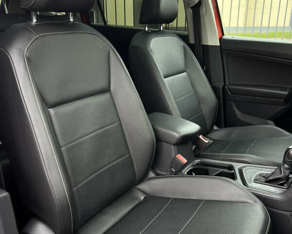 Помаранчевий Фольксваген Тігуан, об'ємом двигуна 1.98 л та пробігом 58 тис. км за 18900 $, фото 39 на Automoto.ua