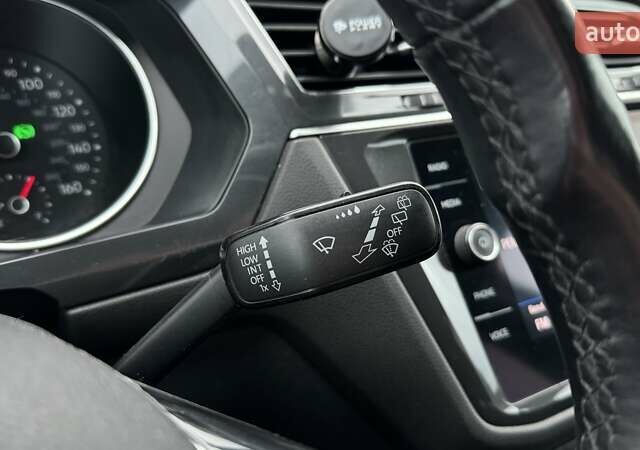 Оранжевый Фольксваген Тигуан, объемом двигателя 1.98 л и пробегом 112 тыс. км за 18999 $, фото 33 на Automoto.ua