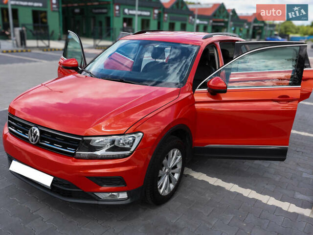 Помаранчевий Фольксваген Тігуан, об'ємом двигуна 2 л та пробігом 146 тис. км за 21000 $, фото 4 на Automoto.ua