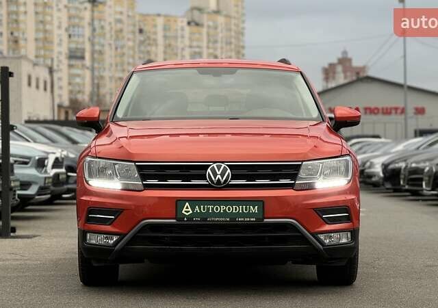 Оранжевый Фольксваген Тигуан, объемом двигателя 1.98 л и пробегом 112 тыс. км за 18999 $, фото 2 на Automoto.ua