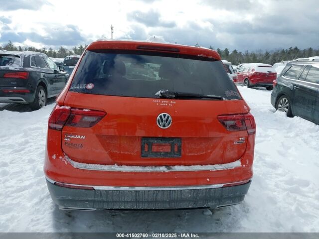 Помаранчевий Фольксваген Тігуан, об'ємом двигуна 2 л та пробігом 185 тис. км за 12150 $, фото 4 на Automoto.ua