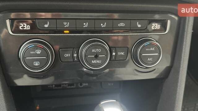 Оранжевый Фольксваген Тигуан, объемом двигателя 1.98 л и пробегом 148 тыс. км за 16200 $, фото 46 на Automoto.ua