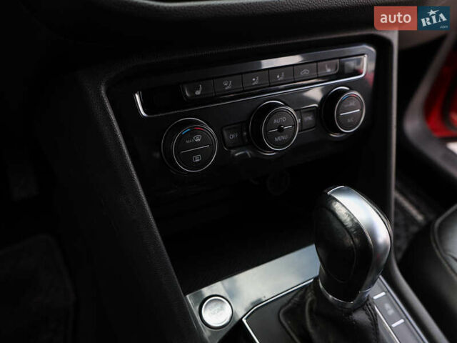 Помаранчевий Фольксваген Тігуан, об'ємом двигуна 2 л та пробігом 146 тис. км за 21000 $, фото 14 на Automoto.ua