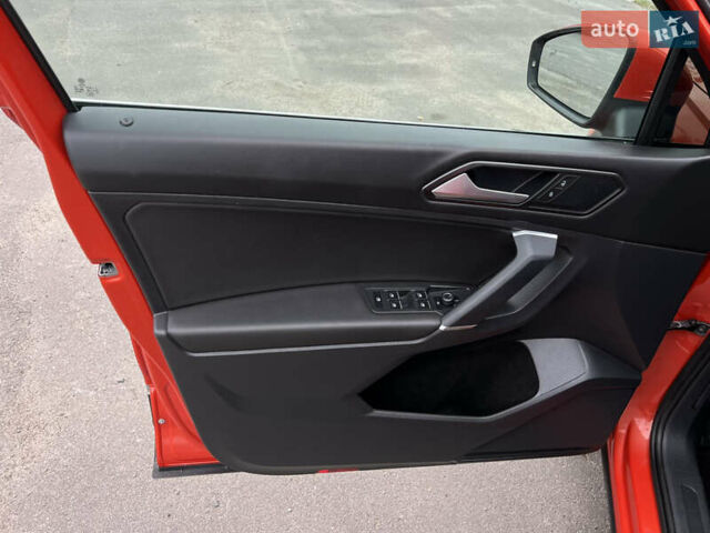 Помаранчевий Фольксваген Тігуан, об'ємом двигуна 1.98 л та пробігом 58 тис. км за 18900 $, фото 16 на Automoto.ua