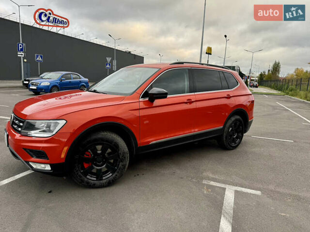 Оранжевый Фольксваген Тигуан, объемом двигателя 1.98 л и пробегом 176 тыс. км за 19200 $, фото 2 на Automoto.ua