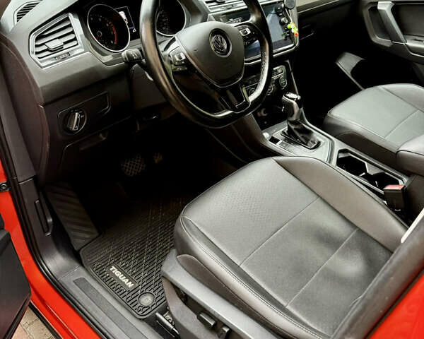 Оранжевый Фольксваген Тигуан, объемом двигателя 1.98 л и пробегом 176 тыс. км за 19200 $, фото 13 на Automoto.ua