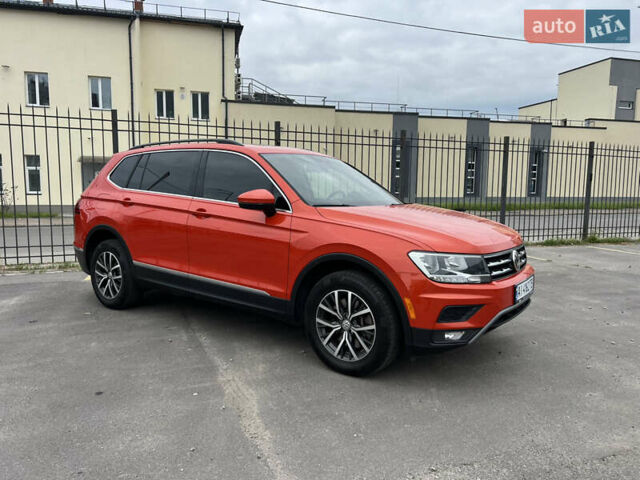 Помаранчевий Фольксваген Тігуан, об'ємом двигуна 1.98 л та пробігом 58 тис. км за 18900 $, фото 2 на Automoto.ua