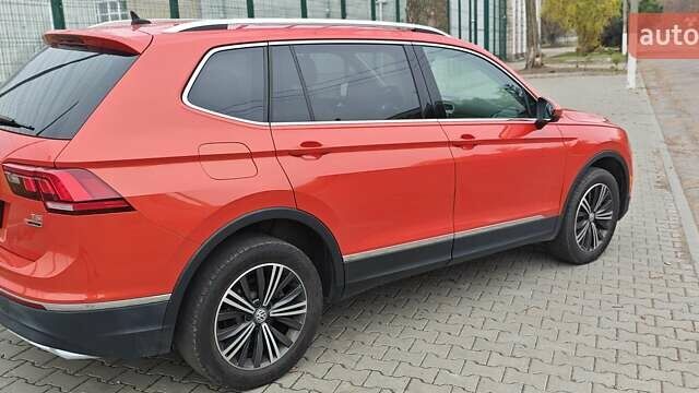 Оранжевый Фольксваген Тигуан, объемом двигателя 1.98 л и пробегом 148 тыс. км за 16200 $, фото 26 на Automoto.ua