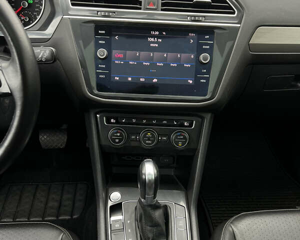 Помаранчевий Фольксваген Тігуан, об'ємом двигуна 1.98 л та пробігом 58 тис. км за 18900 $, фото 33 на Automoto.ua