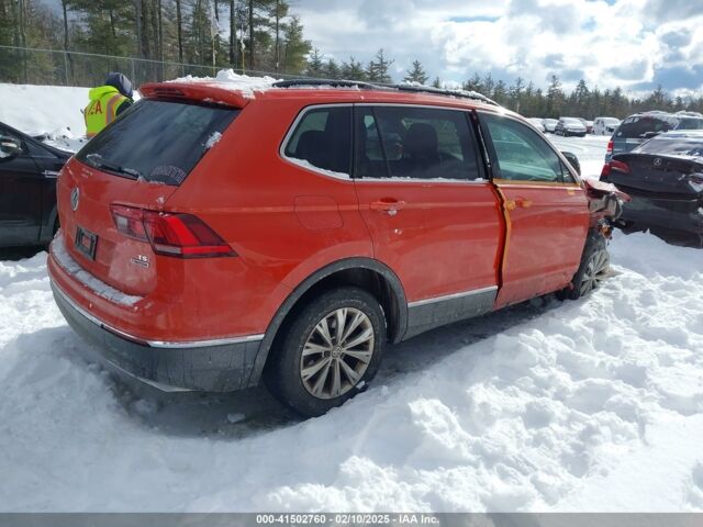 Помаранчевий Фольксваген Тігуан, об'ємом двигуна 2 л та пробігом 185 тис. км за 12150 $, фото 5 на Automoto.ua