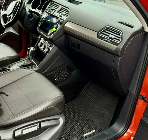 Оранжевый Фольксваген Тигуан, объемом двигателя 1.98 л и пробегом 176 тыс. км за 19200 $, фото 14 на Automoto.ua