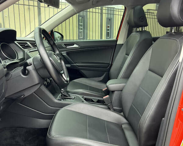 Помаранчевий Фольксваген Тігуан, об'ємом двигуна 1.98 л та пробігом 58 тис. км за 18900 $, фото 18 на Automoto.ua