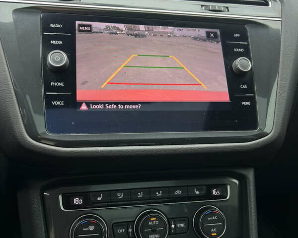 Помаранчевий Фольксваген Тігуан, об'ємом двигуна 1.98 л та пробігом 58 тис. км за 18900 $, фото 34 на Automoto.ua