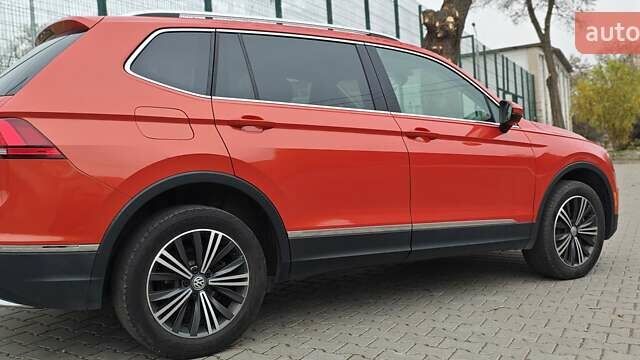 Оранжевый Фольксваген Тигуан, объемом двигателя 1.98 л и пробегом 148 тыс. км за 16200 $, фото 10 на Automoto.ua