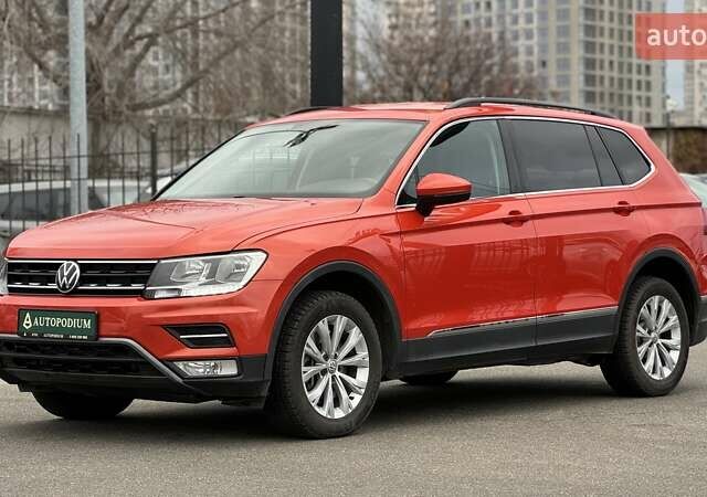 Оранжевый Фольксваген Тигуан, объемом двигателя 1.98 л и пробегом 112 тыс. км за 18999 $, фото 3 на Automoto.ua